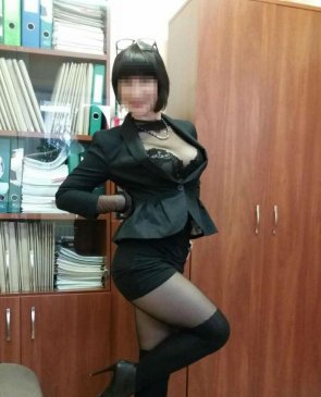 Секретарь, 42