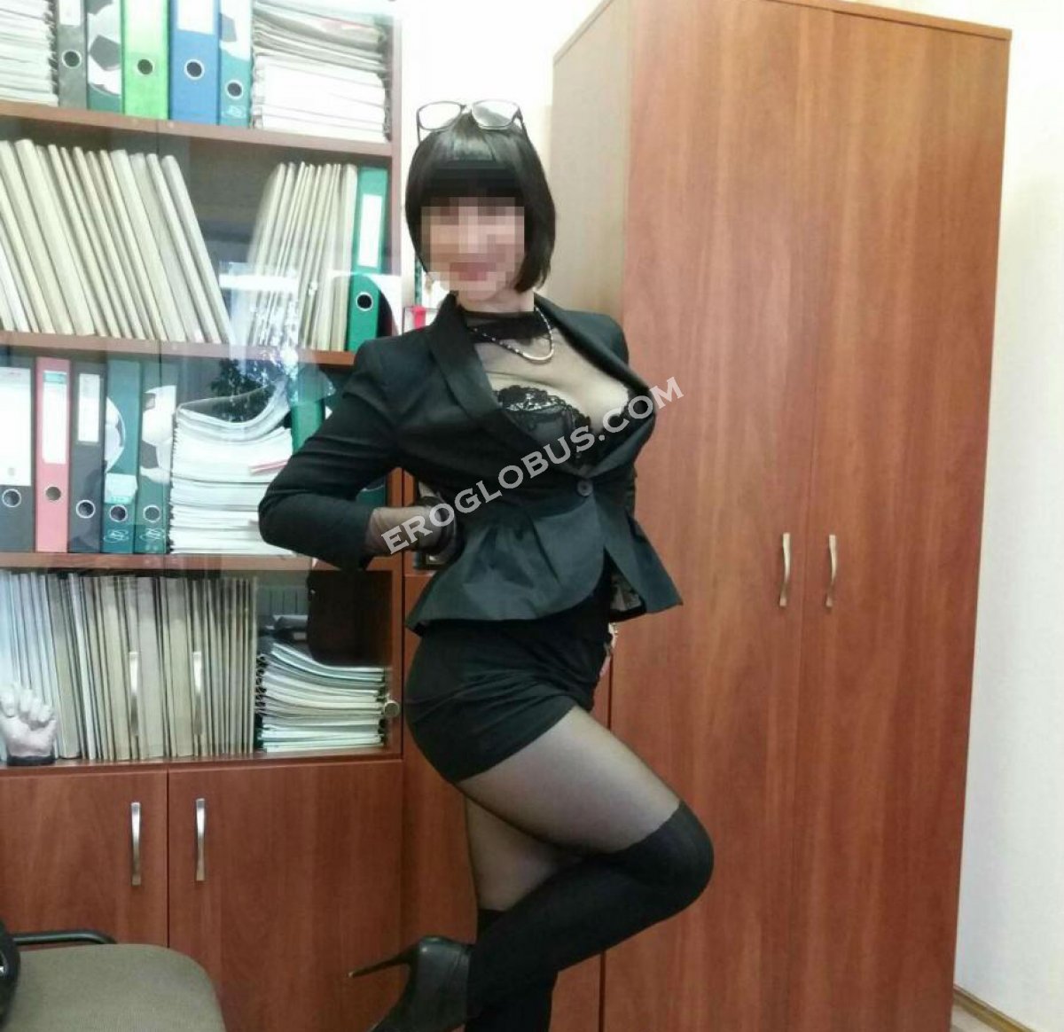 Секретарь, 42